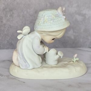 Precious Moments "Friendship Grows When You Plant A Seed" Figurine